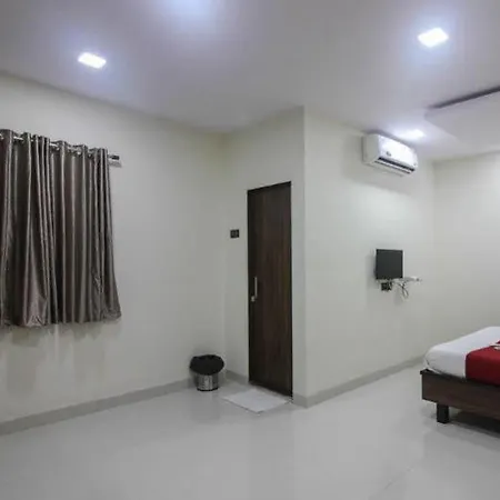 Oyo 23656 Parimeet 3* Mumbai