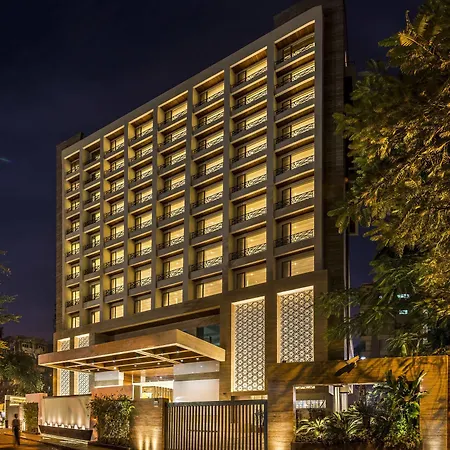 Genesis Near Airport Hotel 4*