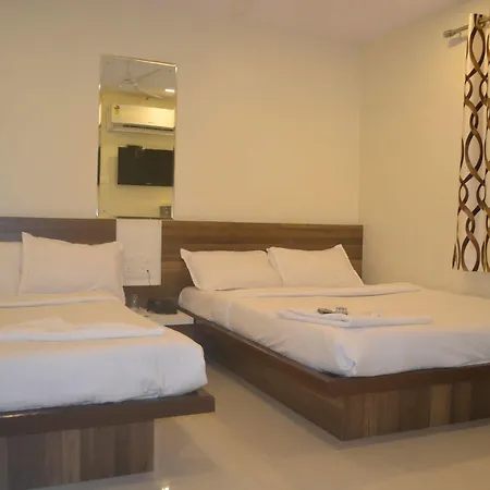 Collection O Airport Metro Andheri East Hotel 3*