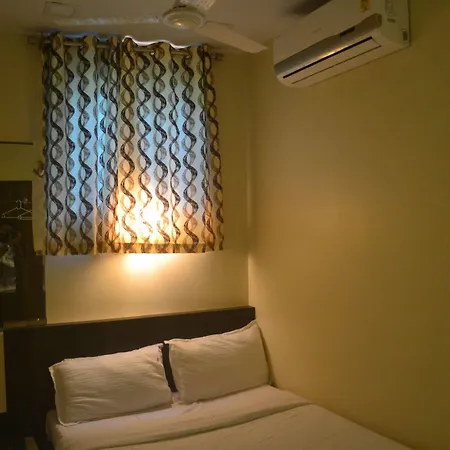Collection O Airport Metro Andheri East Hotel 3*