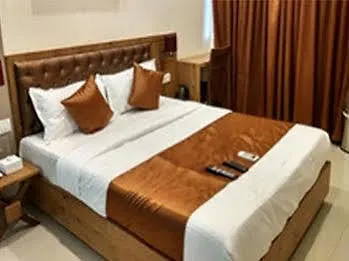 Grandeur-near International Airport Hotel