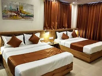 Grandeur-near International Airport Hotel