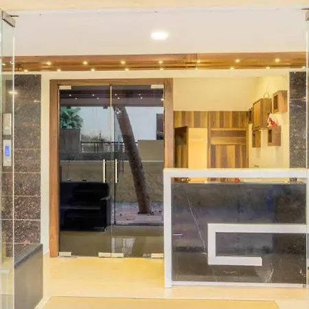 Oyo 11441 Casa Roomz Powai Hotel