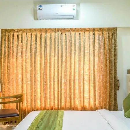 Oyo 11441 Casa Roomz Powai Hotel 3*