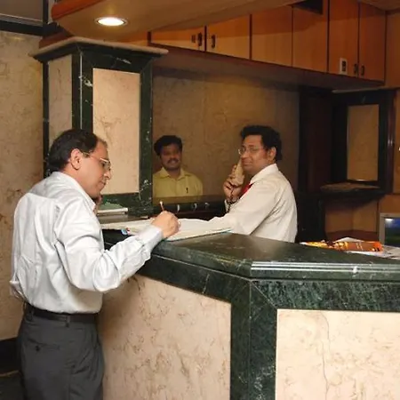Harbour View Colaba Hotel 3*