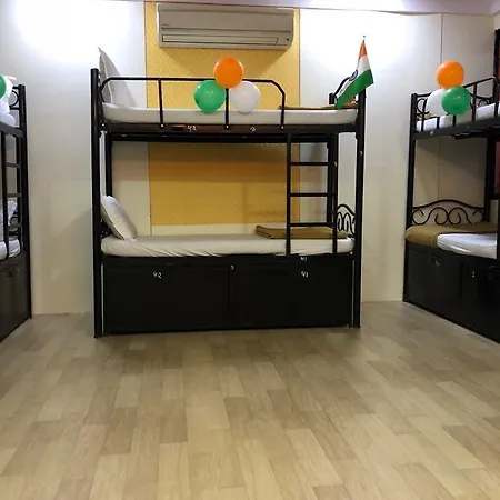 Hostel Bandra Only For Indian Male *