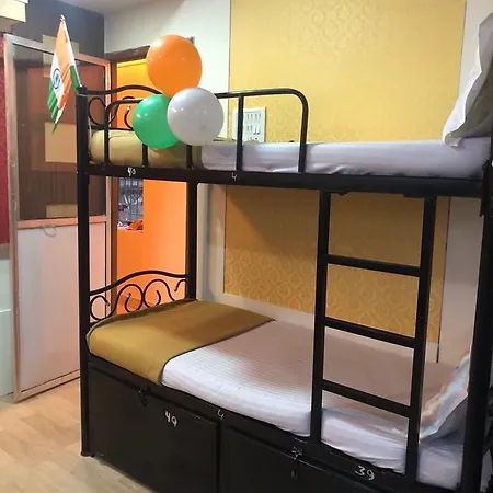 Bandra Only For Indian Male Hostel Mumbai