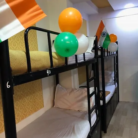Bandra Only For Indian Male Hostel Mumbai
