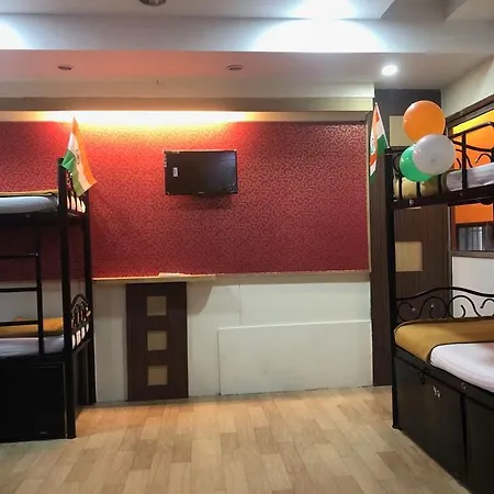 Hostel Bandra Only For Indian Male