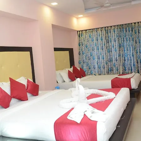 Hotel Sai Leela Grand