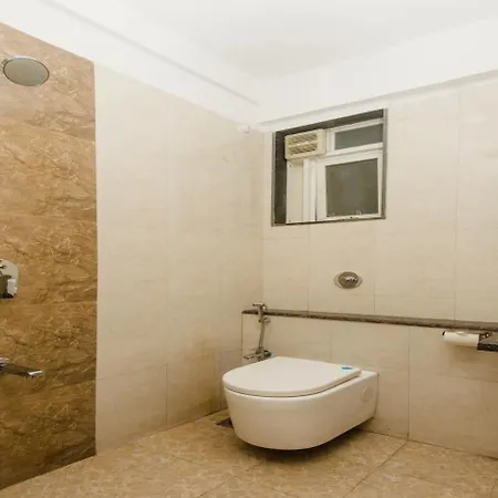 Oyo 11441 Casa Roomz Powai Hotel 3*