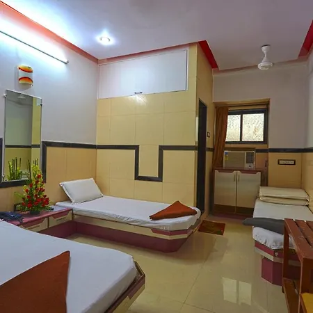 Hotel Swapna International 3*