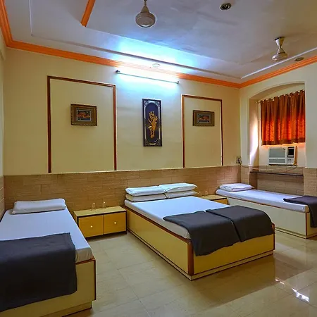 Hotel Swapna International Mumbai