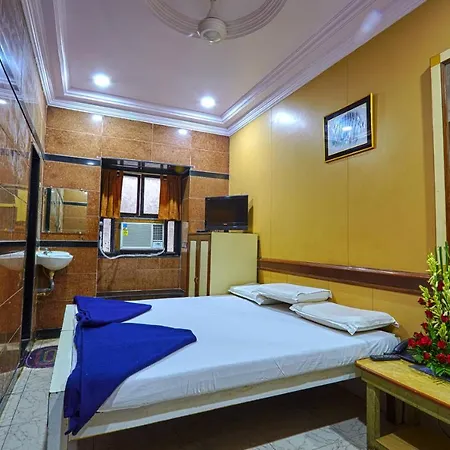 Hotel Swapna International 3*