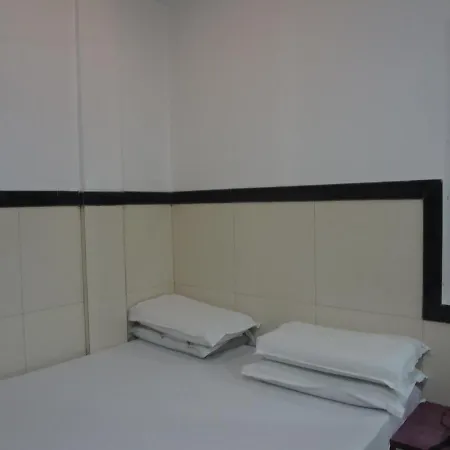 Hotel Swapna International 3*