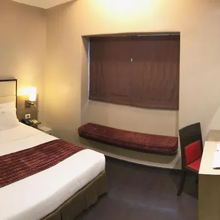 Landmark Annexe Hotel 3*