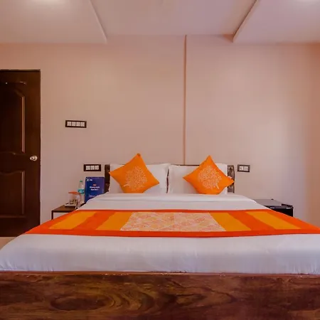 Hotel Oyo 9748 Girgaon Palace Mumbai