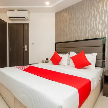 Oyo 8690 Kalpana Elite 3* Mumbai