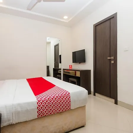 Oyo 8690 Kalpana Elite 3* Mumbai