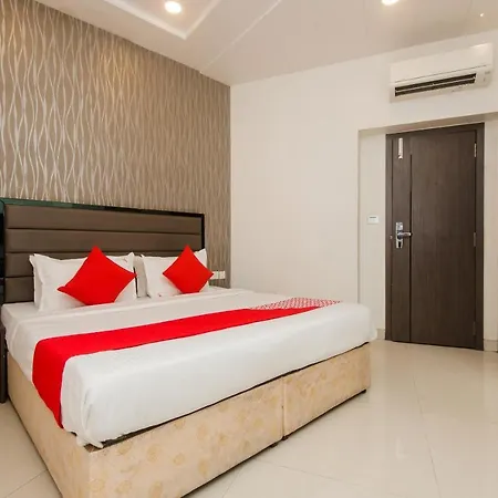 Oyo 8690 Kalpana Elite Hotel