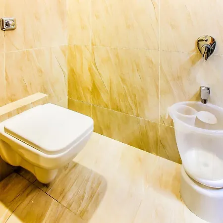 Guestinn Residency Hotel 3*