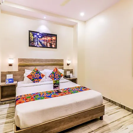 Fabhotel Aksa International 3*