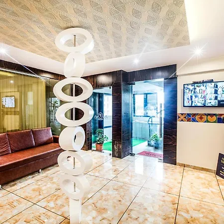 Fabhotel The Pacific Andheri East 3*