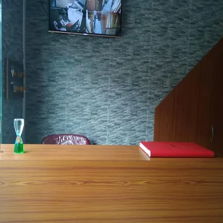 Ahlan Apple Hostel Mumbai
