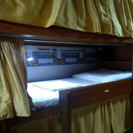 Hostel Ahlan Apple Mumbai