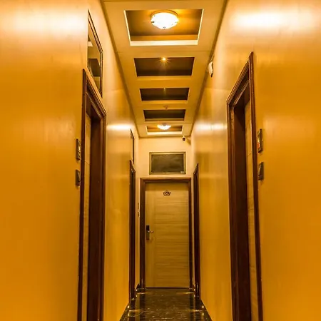 Golden Crown Hotel