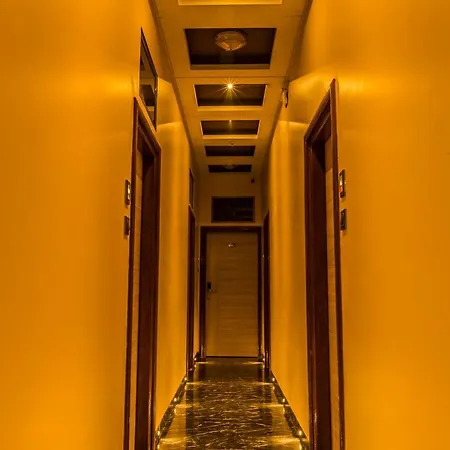 Golden Crown 3* Mumbai