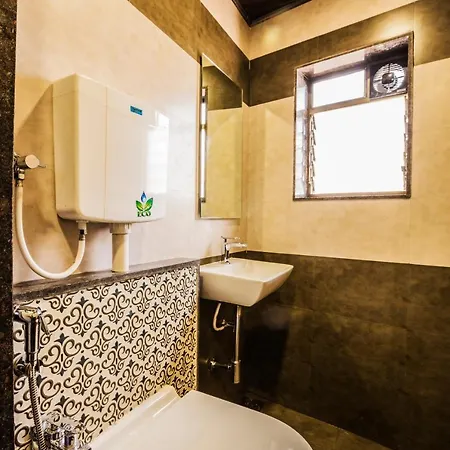 Hotel Golden Crown 3*