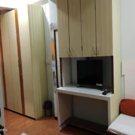 Shubham Parle Hotel