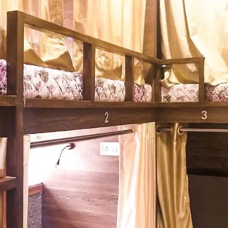 Hostel Ample