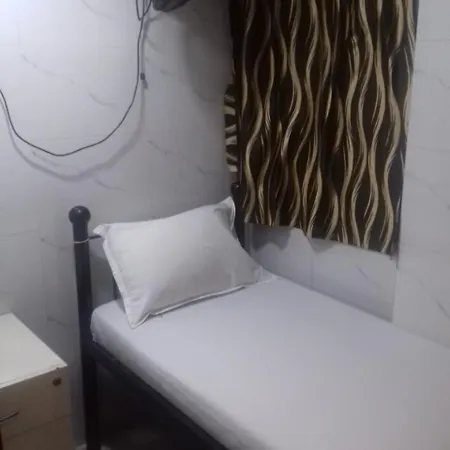 Hostel One Step