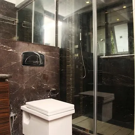 Laurent & Benon - Santacruz East 5* Mumbai