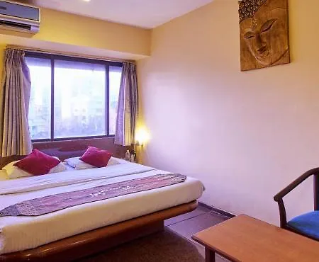 Jayshree Domestic Airport Hotel 3*