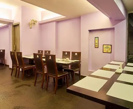 Jayshree Domestic Airport 3*
