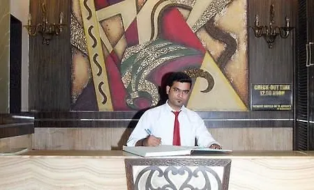 Fabhotel Kamran Residency - Nr Lbs Marg Hotel 3*