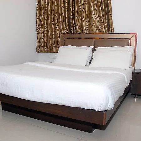 Hotel Fabhotel Kamran Residency - Nr Lbs Marg 3*
