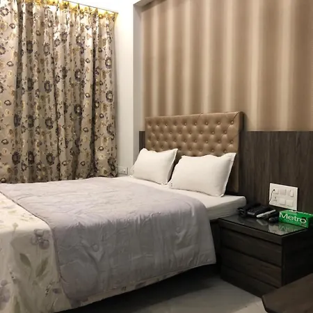 Antique - Colaba Hotel Mumbai