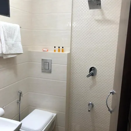 Antique - Colaba Hotel