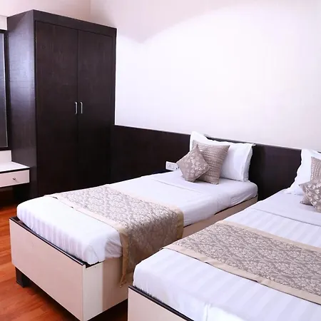 Hotel Bharat Avenue 3*