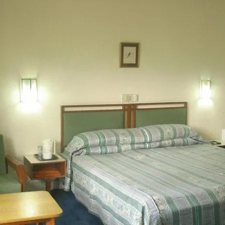 Ritz 3* Mumbai