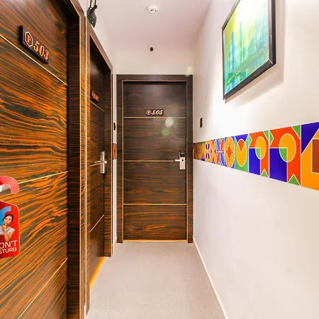 Hotel Fabhotel The Pacific Andheri East 3*