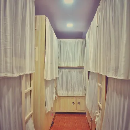 Perfect Dormitory * Mumbai