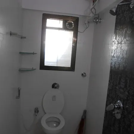 Tuliipstays Powai Sai Sapphire *