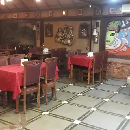 Hotel Shine Hospitality