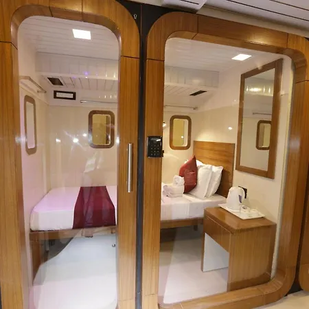 Qubestay Airport Capsule & Capsule hotel Mumbai