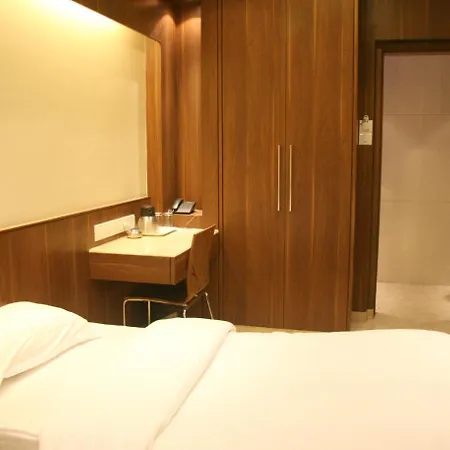 Neo Ghatkopar 3*